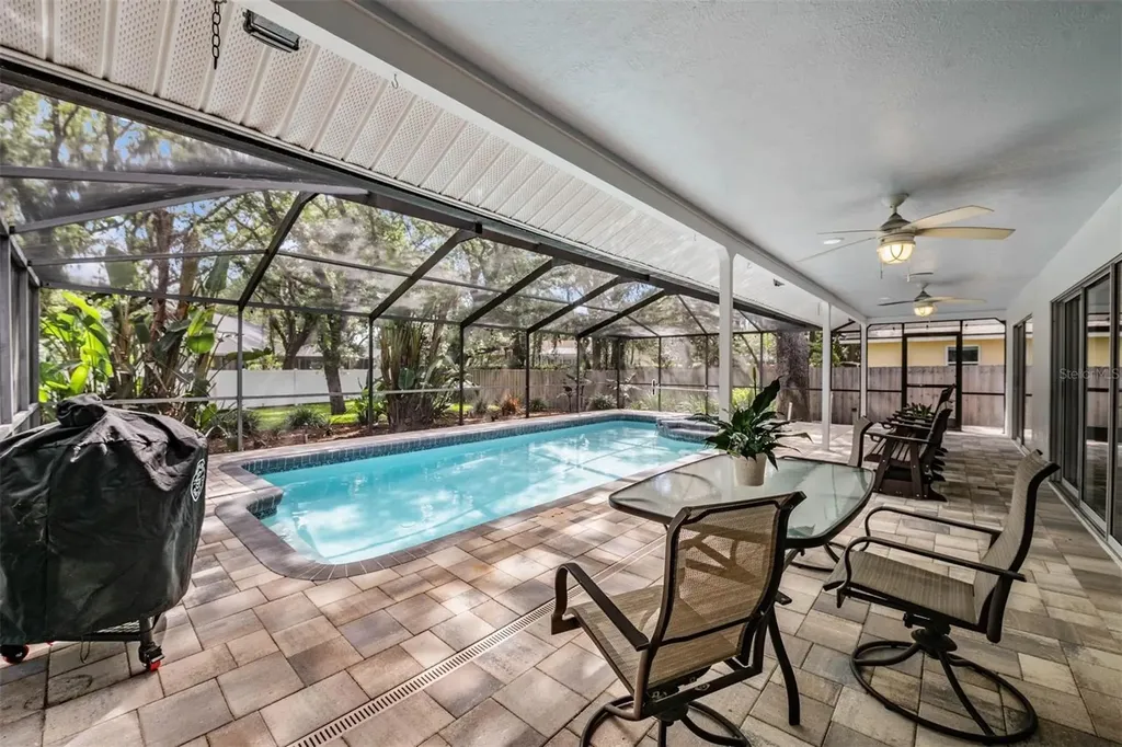 2542 Mason Oaks Drive Valrico FL 33596