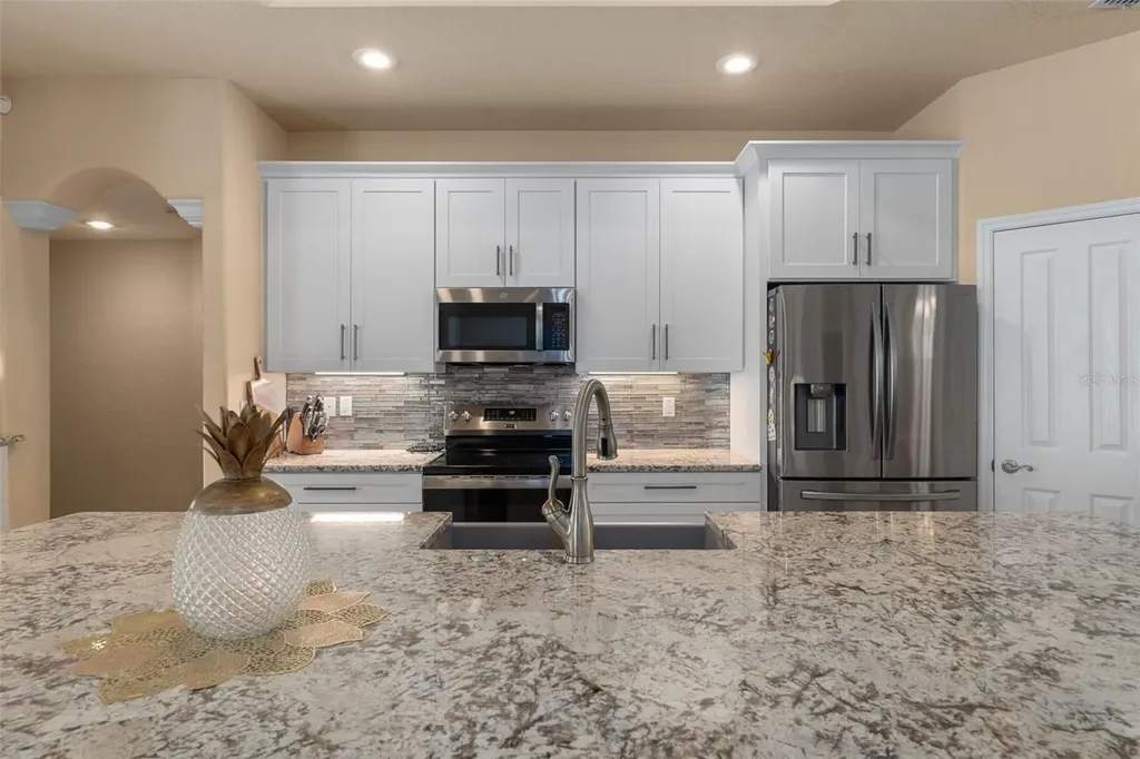 102 Whitewood Street Homosassa FL 34446