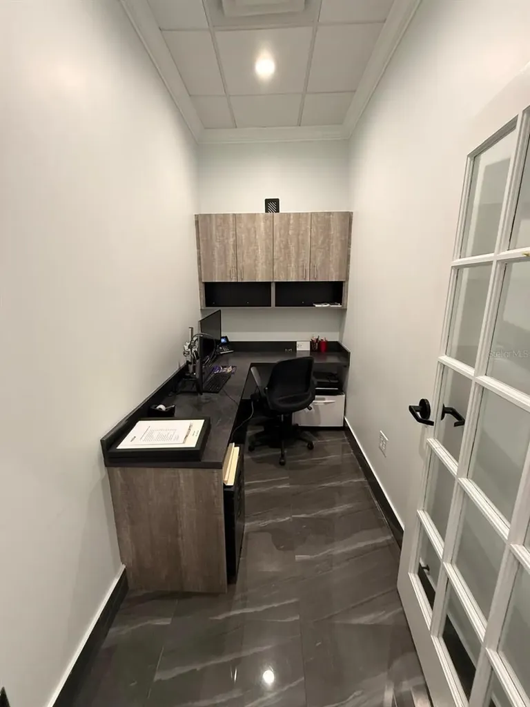 7901 Kingspointe Parkway Orlando FL 32819