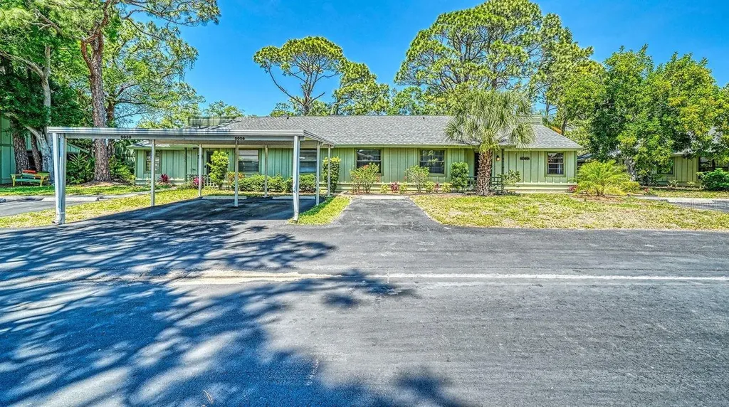 5056 Barrington Circle Sarasota FL 34234