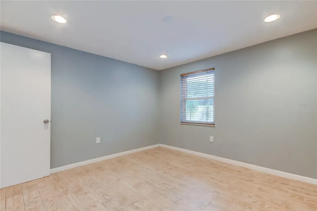 2925 W Tyson Avenue Tampa FL 33611