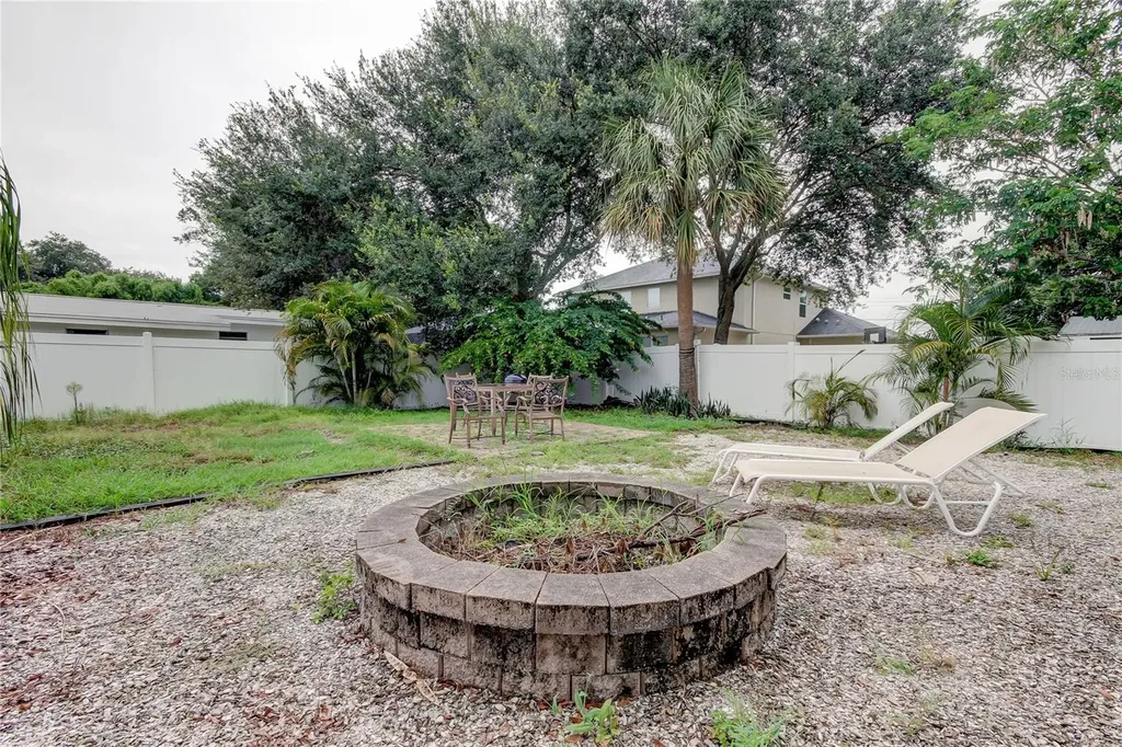 2925 W Tyson Avenue Tampa FL 33611