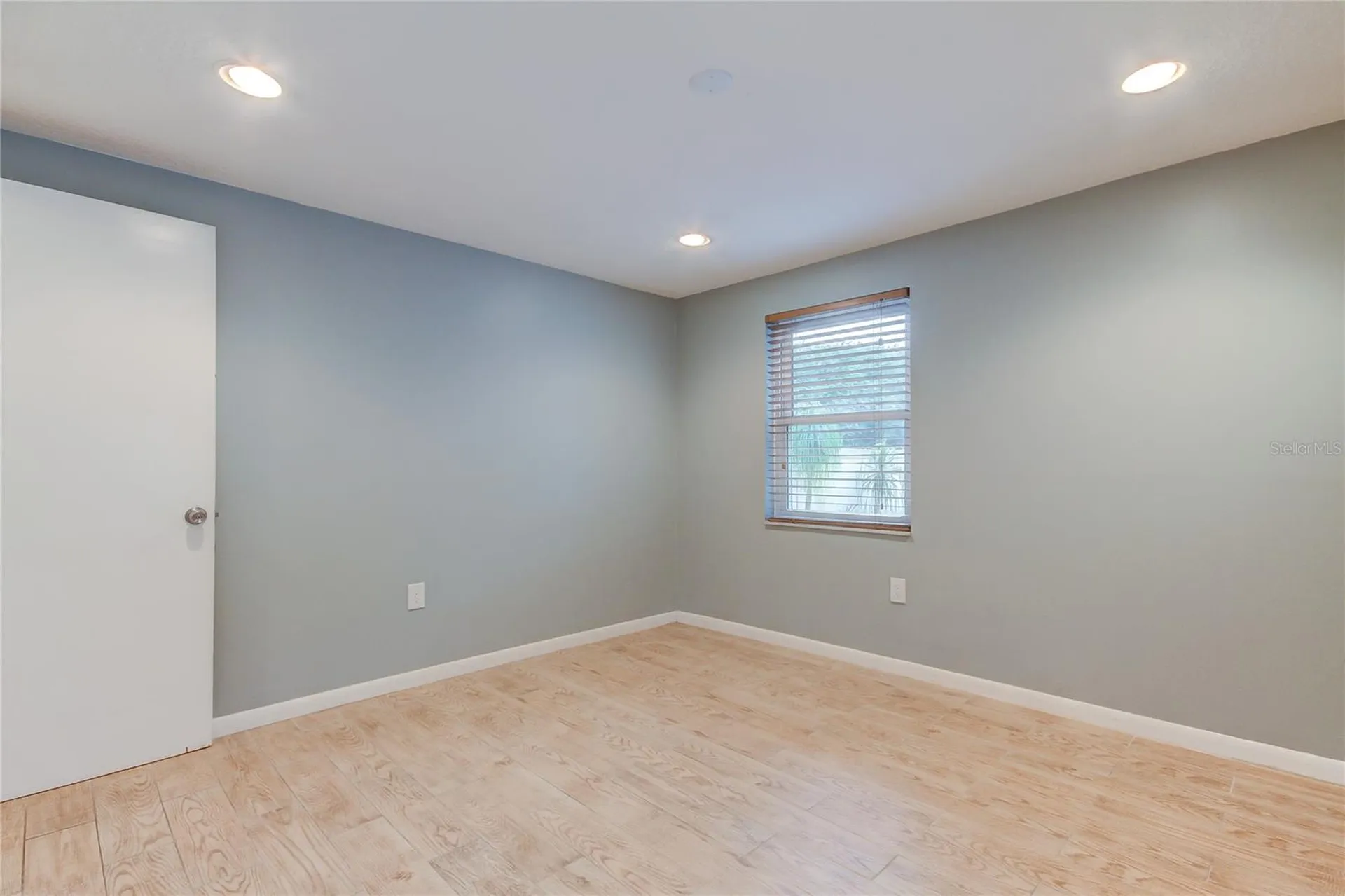 2925 W Tyson Avenue Tampa FL 33611