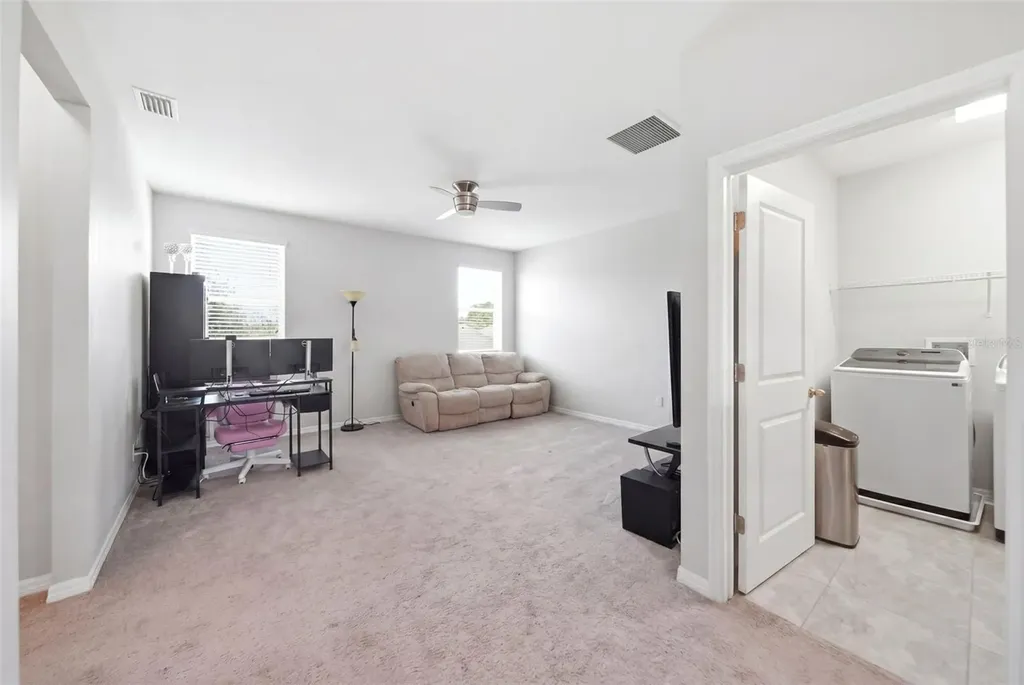 947 Maypole Drive Apopka FL 32703