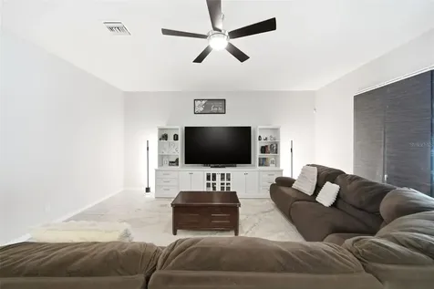 947 Maypole Drive Apopka FL 32703