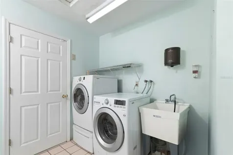 8976 Lake Drive New Port Richey FL 34654