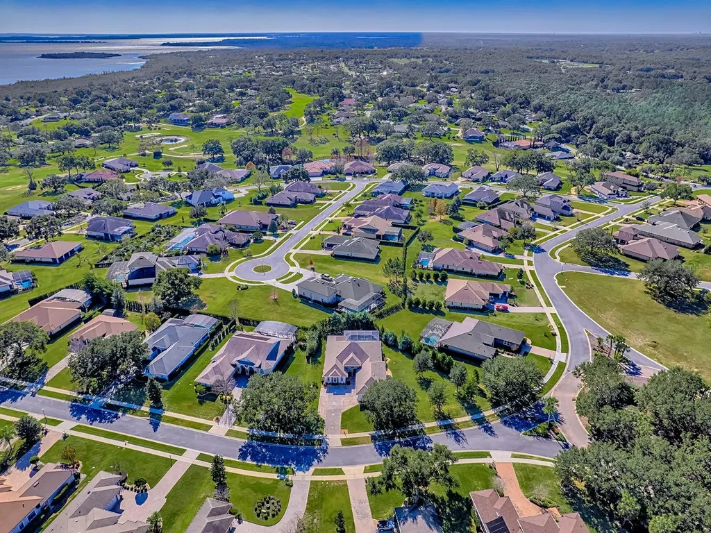 5517 Meadow Hill Loop Lady Lake FL 32159