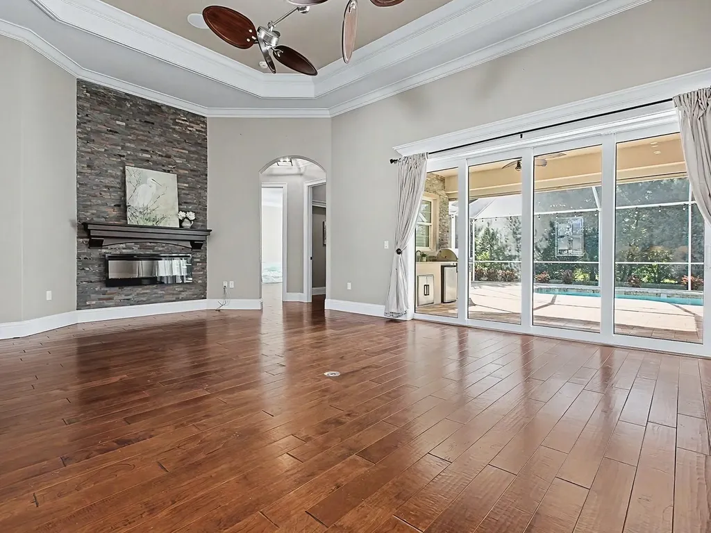 5517 Meadow Hill Loop Lady Lake FL 32159