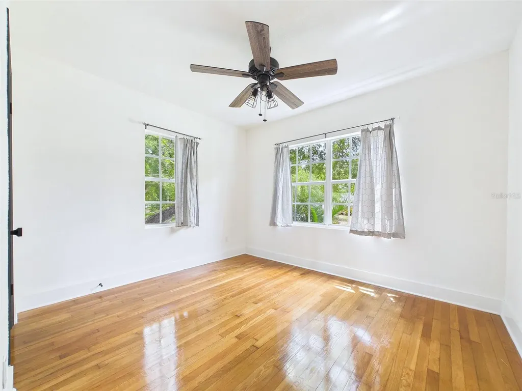 1210 E Idlewild Avenue Tampa FL 33604