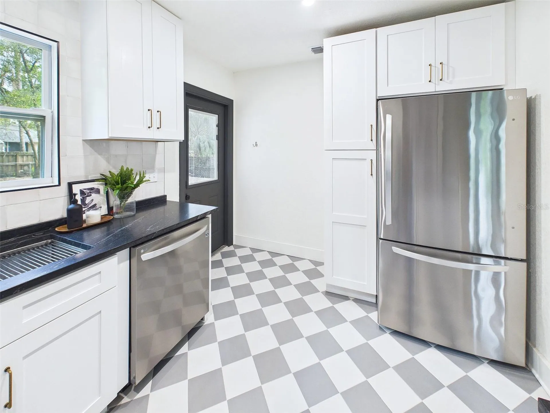 1210 E Idlewild Avenue Tampa FL 33604