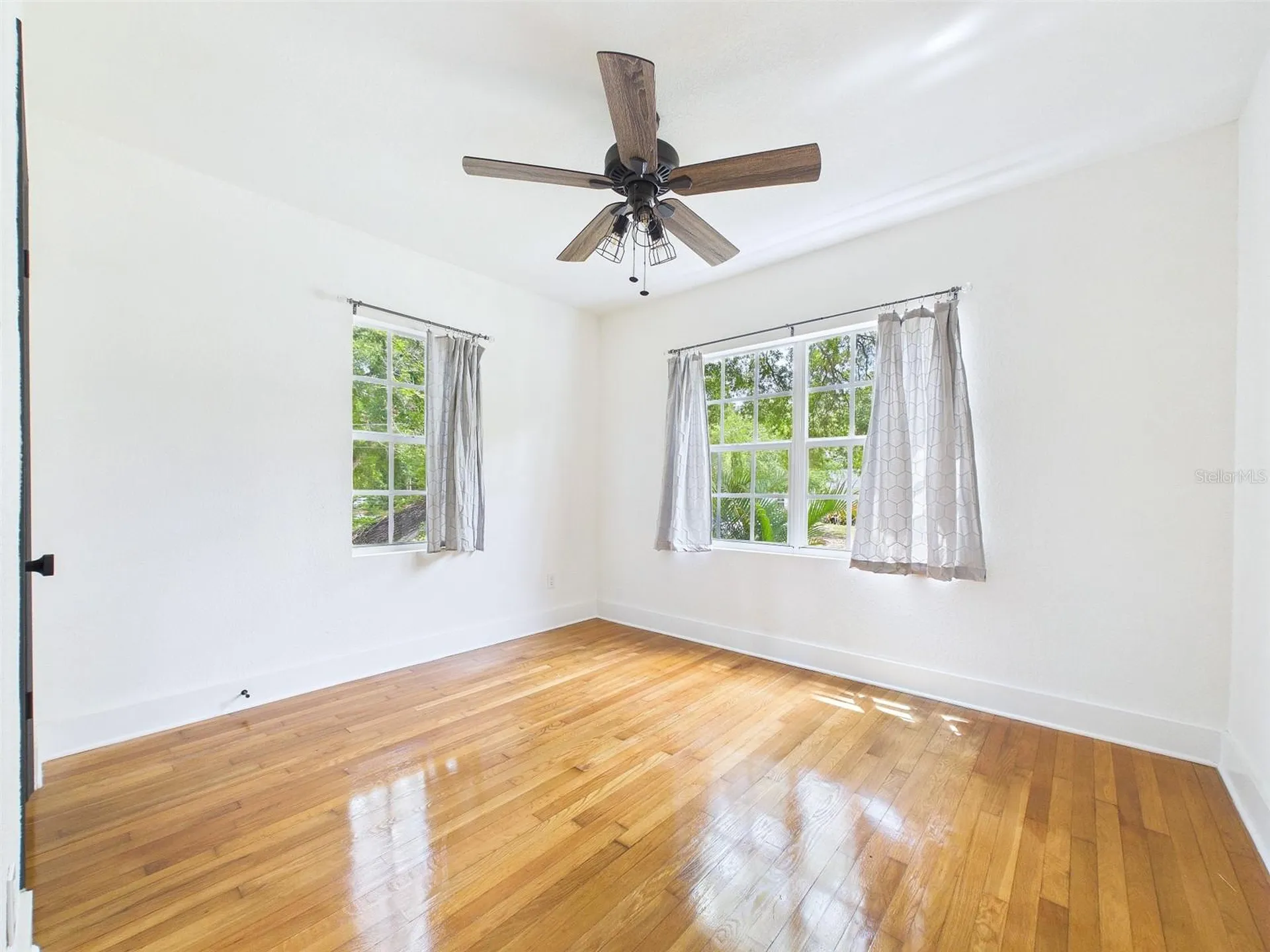 1210 E Idlewild Avenue Tampa FL 33604