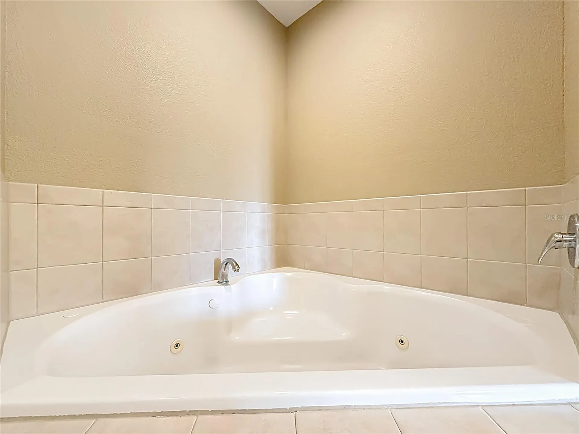 8827 Worldquest Boulevard Orlando FL 32821