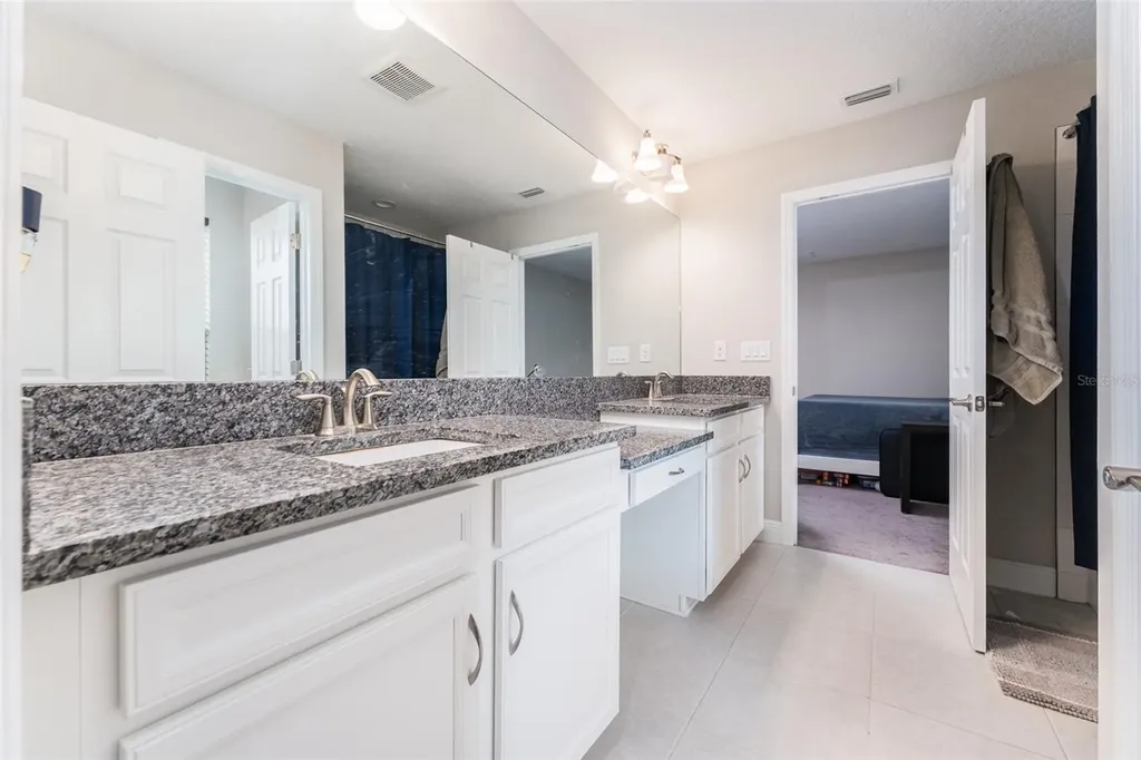 14403 Woodland Spur Drive Lithia FL 33547