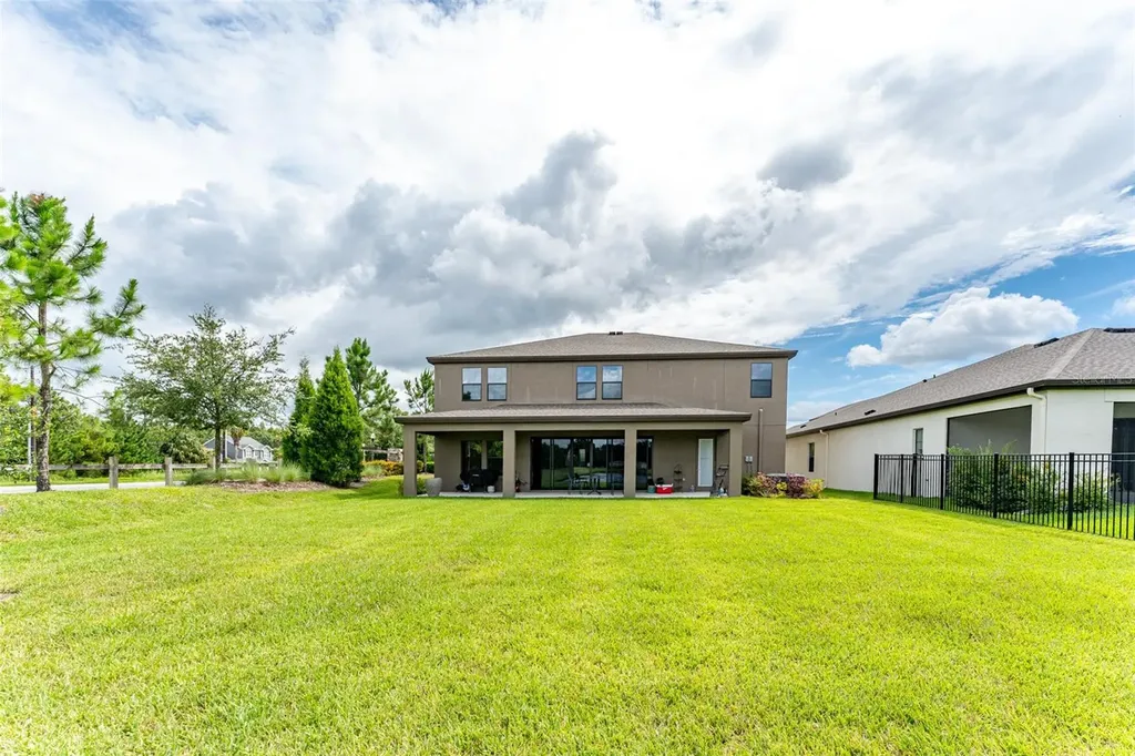 14403 Woodland Spur Drive Lithia FL 33547
