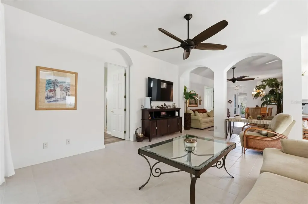5127 Hanging Moss Lane Sarasota FL 34238