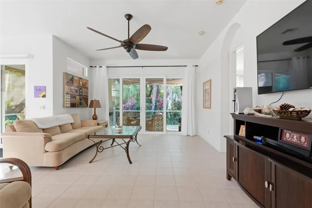5127 Hanging Moss Lane Sarasota FL 34238