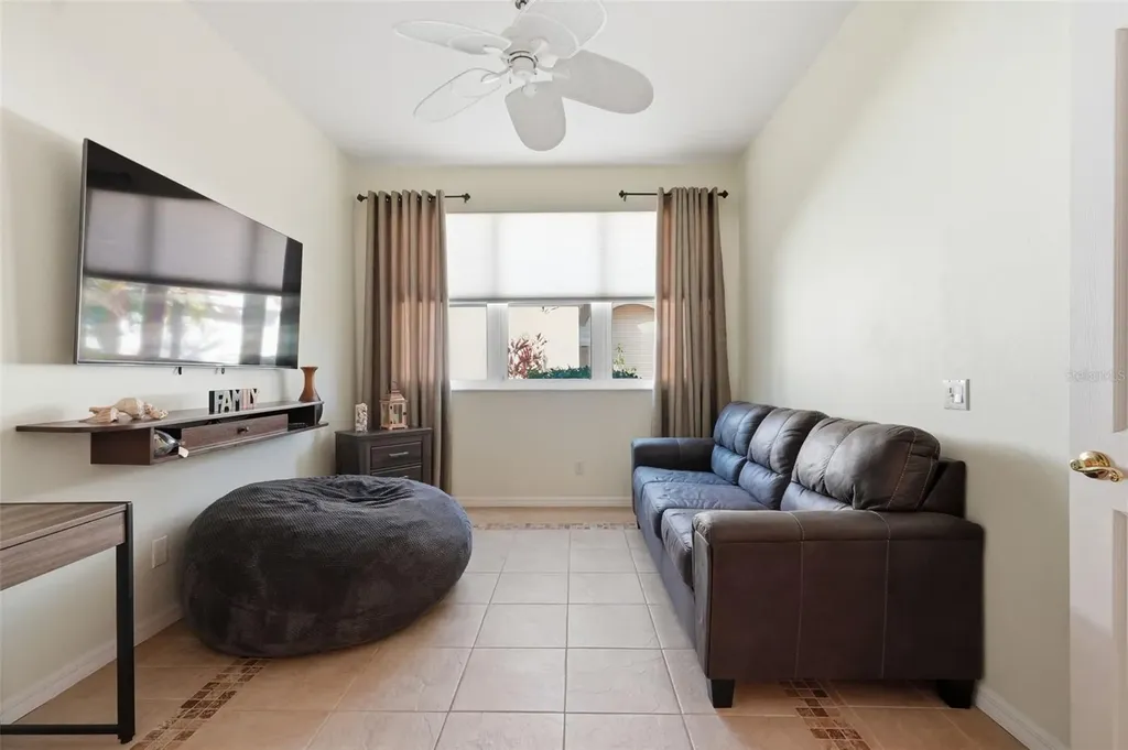 5127 Hanging Moss Lane Sarasota FL 34238