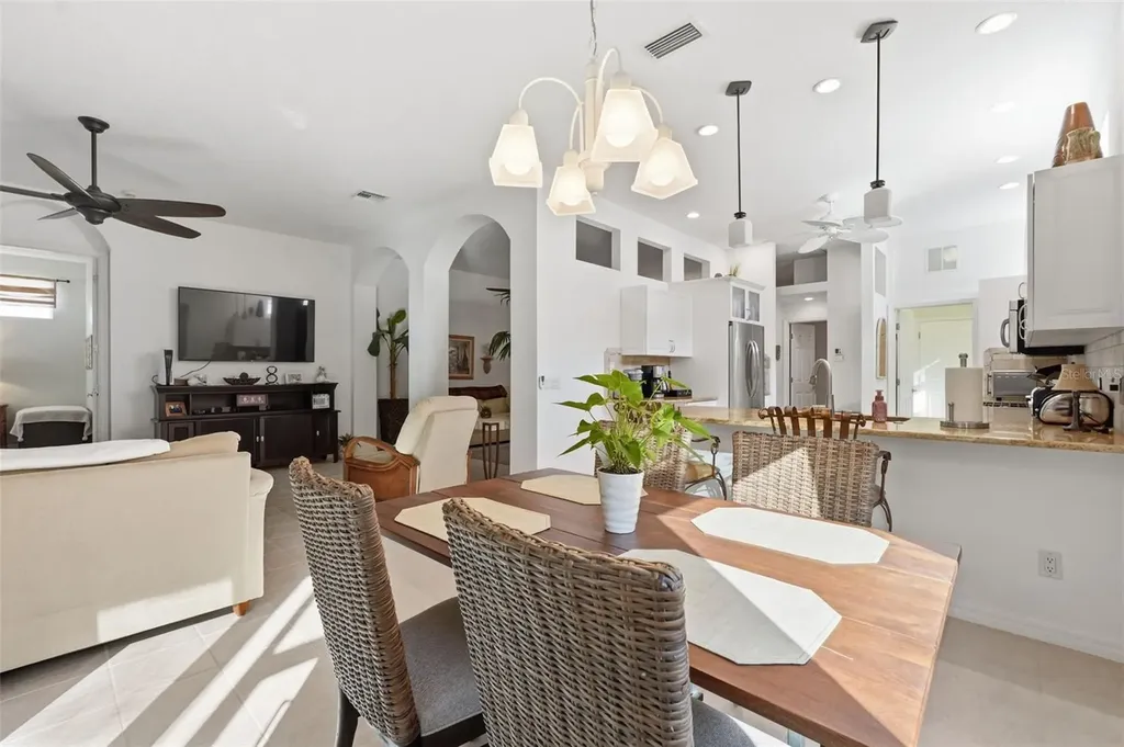 5127 Hanging Moss Lane Sarasota FL 34238