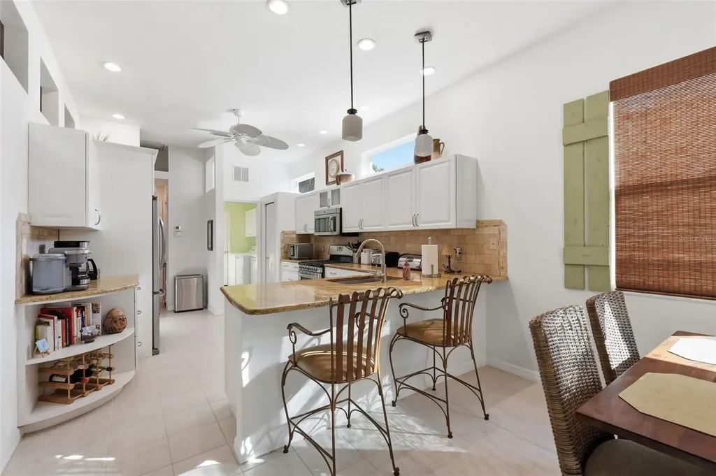 5127 Hanging Moss Lane Sarasota FL 34238
