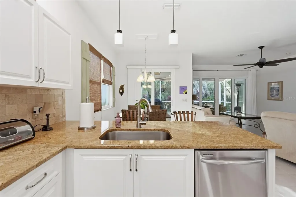 5127 Hanging Moss Lane Sarasota FL 34238