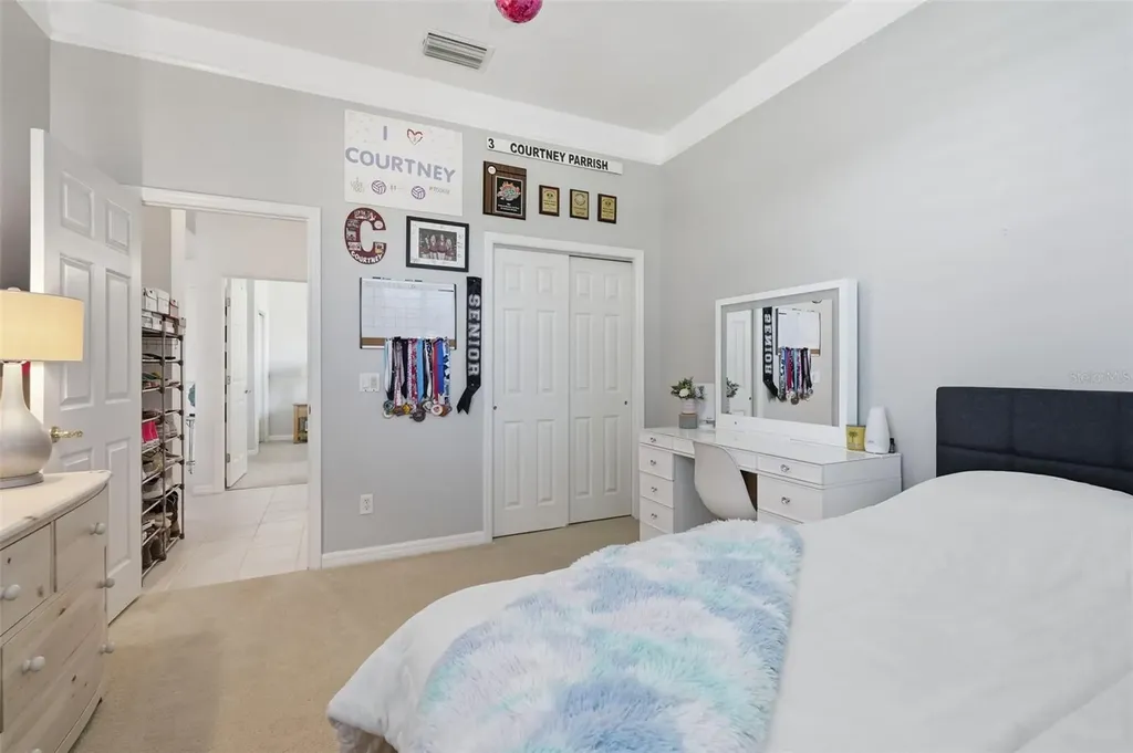 5127 Hanging Moss Lane Sarasota FL 34238