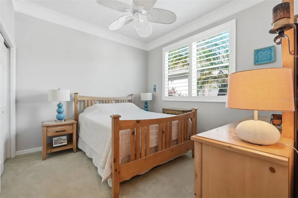 5127 Hanging Moss Lane Sarasota FL 34238