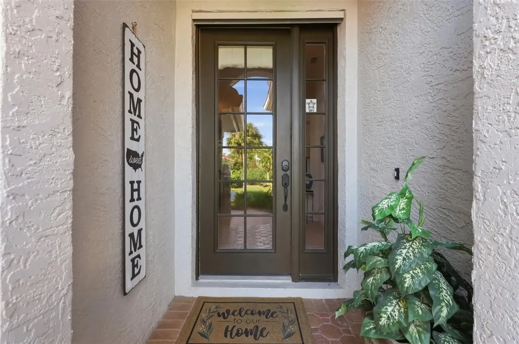 5127 Hanging Moss Lane Sarasota FL 34238