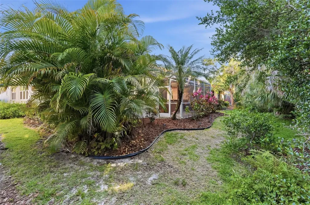 5127 Hanging Moss Lane Sarasota FL 34238
