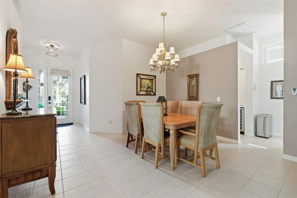 5127 Hanging Moss Lane Sarasota FL 34238