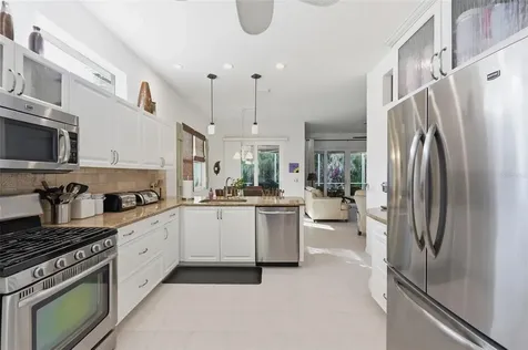 5127 Hanging Moss Lane Sarasota FL 34238