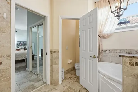 5127 Hanging Moss Lane Sarasota FL 34238