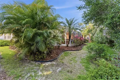 5127 Hanging Moss Lane Sarasota FL 34238