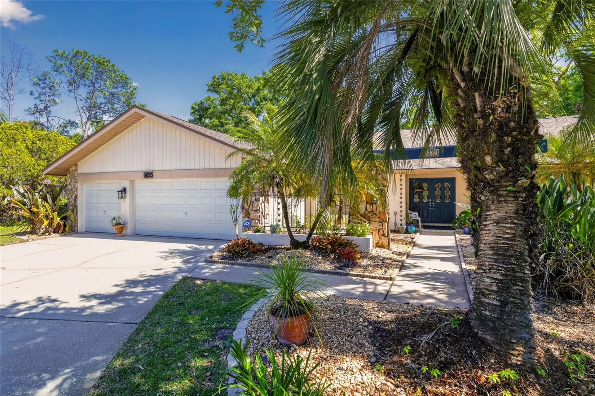 5035 Barrowe Drive Tampa FL 33624