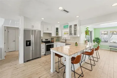9703 48th Avenue N St Petersburg FL 33708