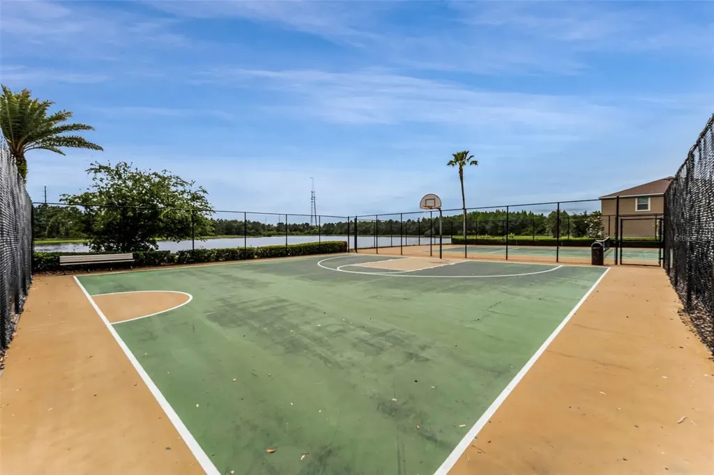 10882 Savannah Landing Circle Orlando FL 32832