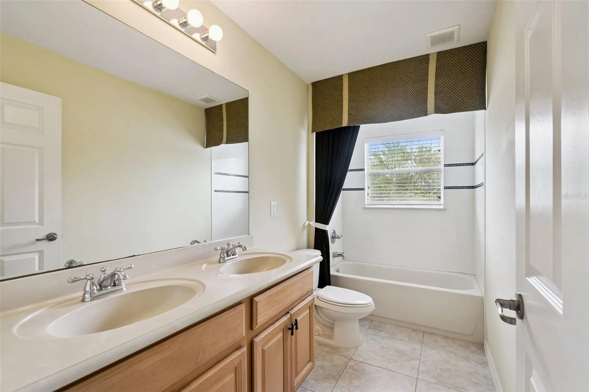 10882 Savannah Landing Circle Orlando FL 32832