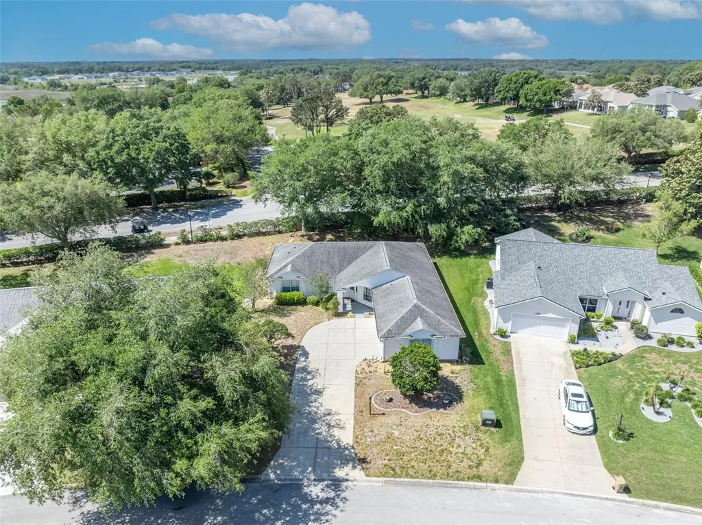 4936 Sawgrass Lake Circle Leesburg FL 34748