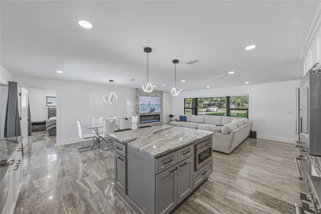 4201 37th Street S St Petersburg FL 33711