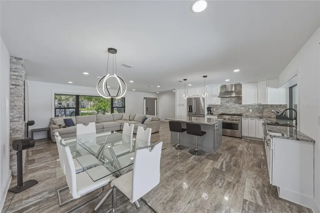 4201 37th Street S St Petersburg FL 33711