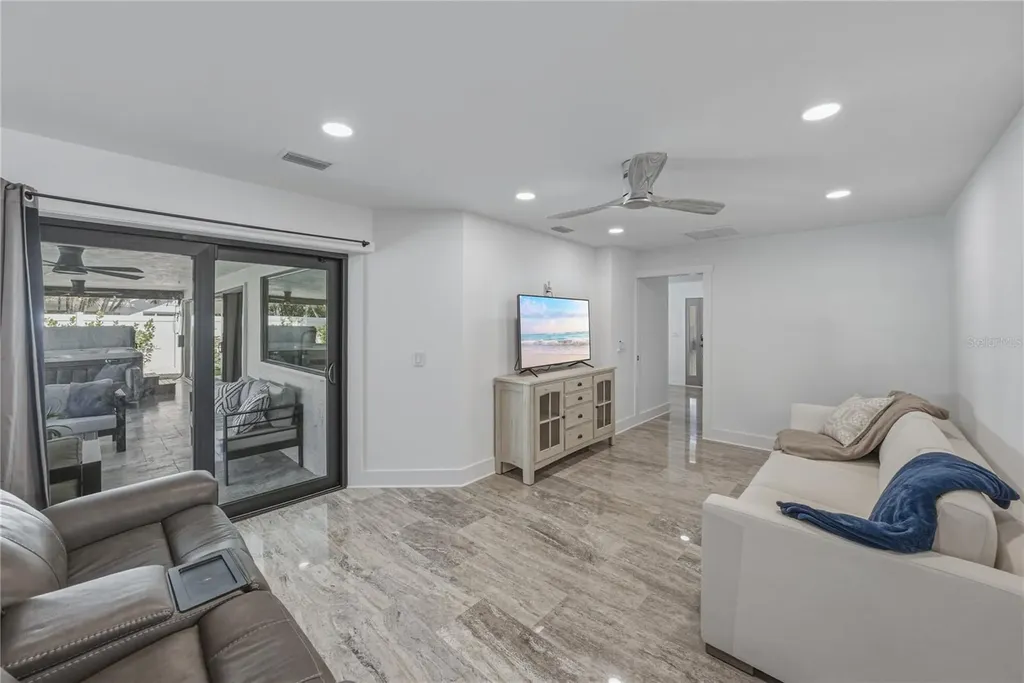 4201 37th Street S St Petersburg FL 33711