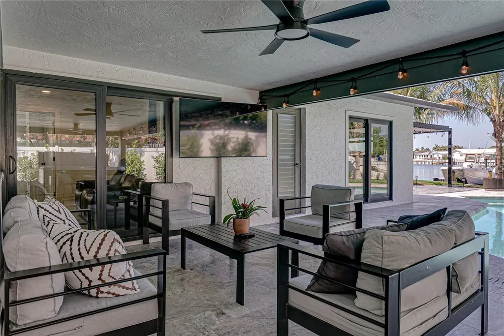 4201 37th Street S St Petersburg FL 33711
