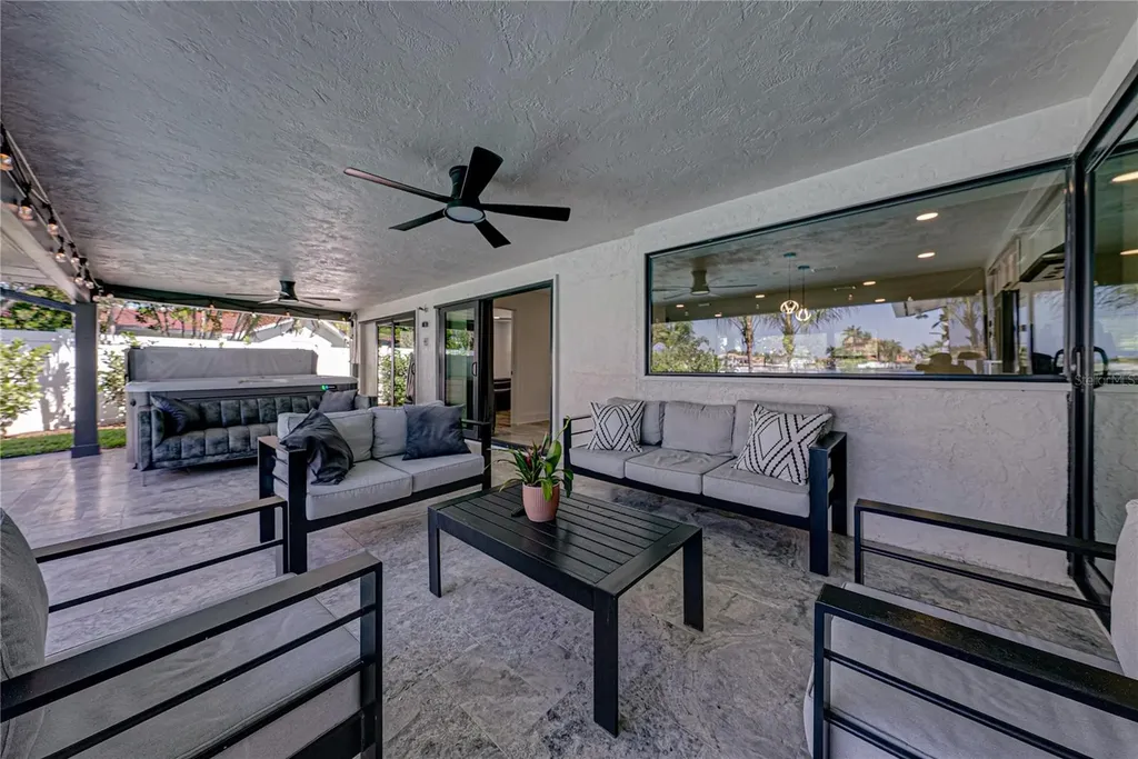 4201 37th Street S St Petersburg FL 33711