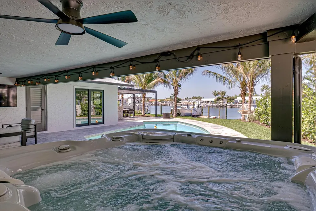 4201 37th Street S St Petersburg FL 33711