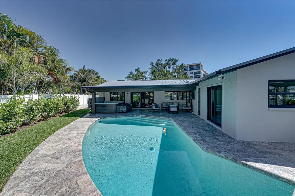 4201 37th Street S St Petersburg FL 33711