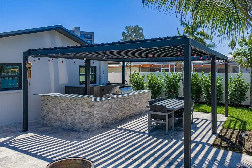 4201 37th Street S St Petersburg FL 33711
