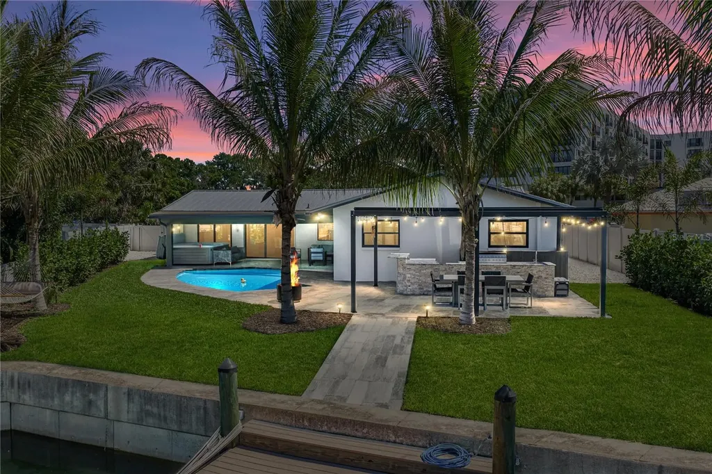 4201 37th Street S St Petersburg FL 33711