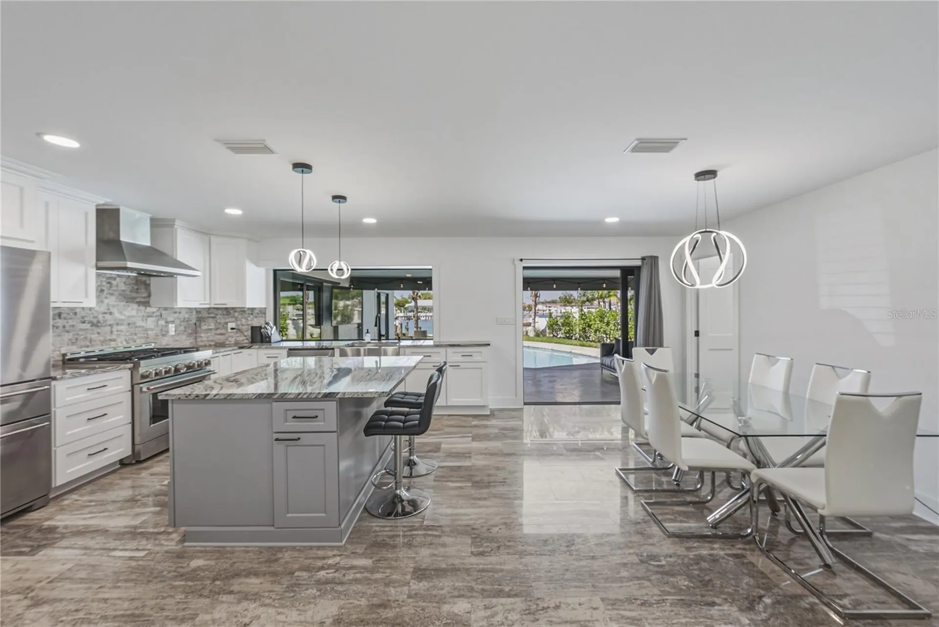 4201 37th Street S St Petersburg FL 33711