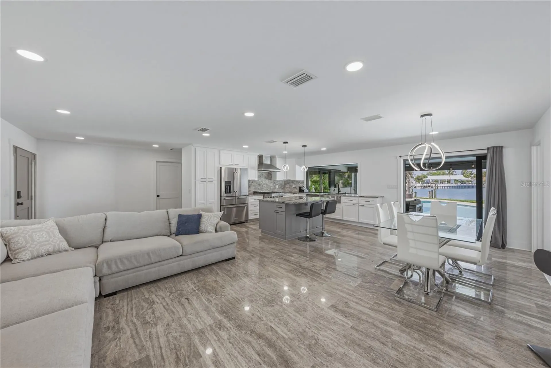 4201 37th Street S St Petersburg FL 33711