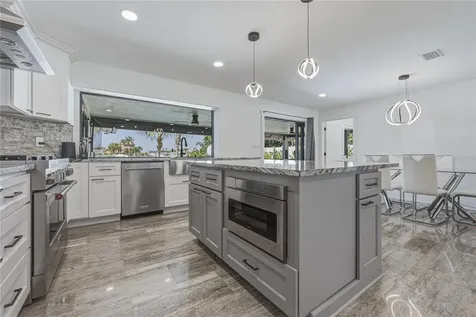 4201 37th Street S St Petersburg FL 33711