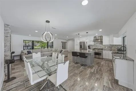 4201 37th Street S St Petersburg FL 33711